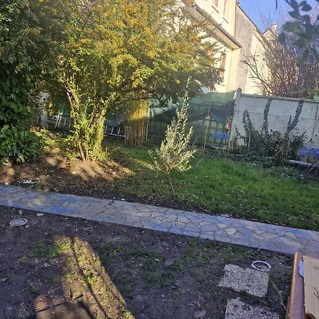 בית הארחה Paris Oasis