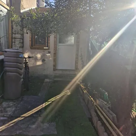 Paris Oasis