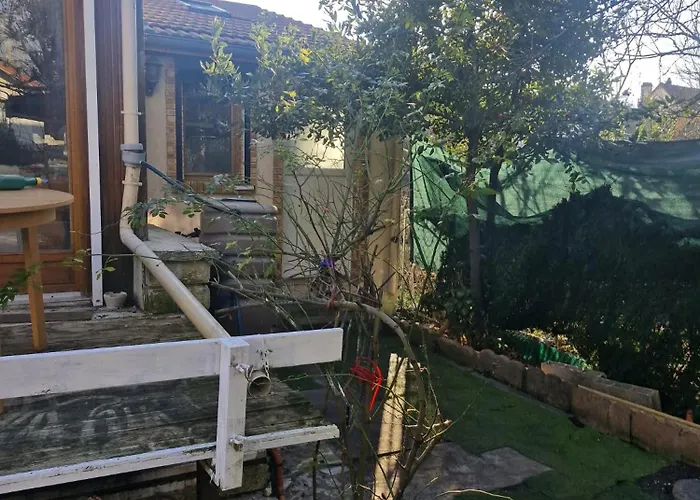 Paris Oasis אנטוני