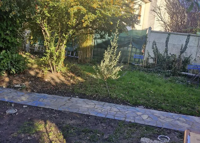 בית הארחה Paris Oasis